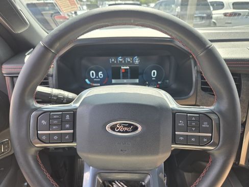 Used 2022 Ford Expedition Limited RWD image 26