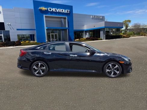 Used 2017 Honda Civic Touring image 26