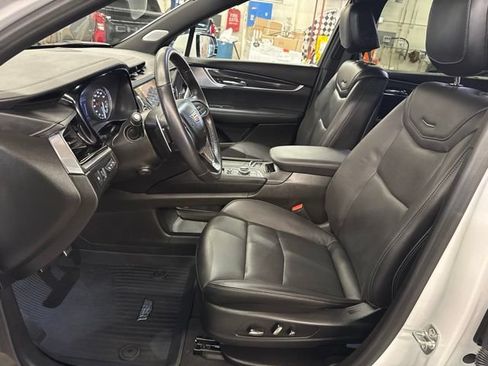 Used 2024 Cadillac XT6 Sport w/ LPO, Onyx Lite Package AWD/4WD image 12