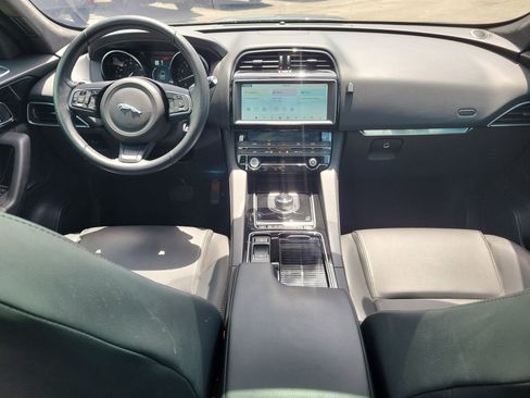 Used 2020 Jaguar F-PACE Premium AWD/4WD image 15
