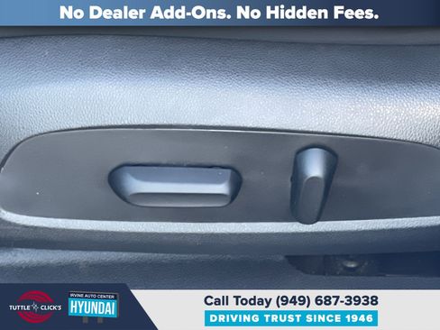 Used 2017 Chevrolet Cruze Premier FWD image 27