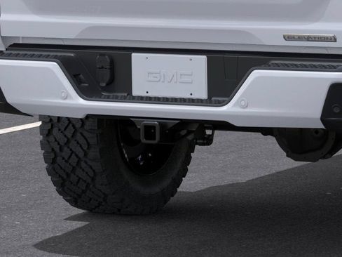 New 2026 GMC Canyon Elevation RWD image 14