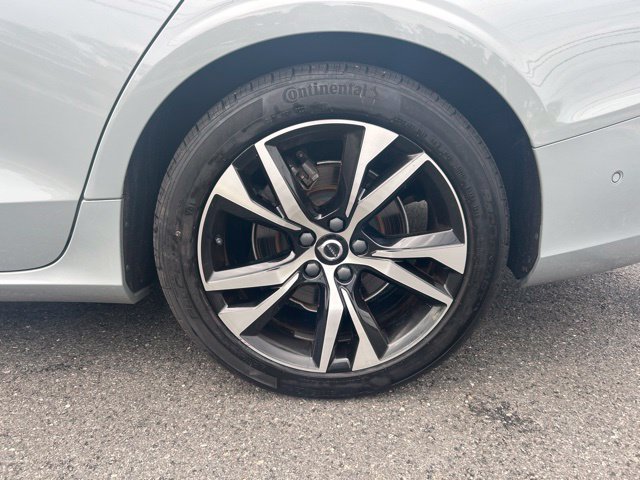 Certified 2024 Volvo S60 B5 Plus w/ Climate Package AWD/4WD image 9