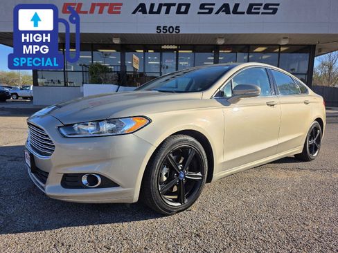 Used 2016 Ford Fusion SE w/ Equipment Group 201A FWD image 1