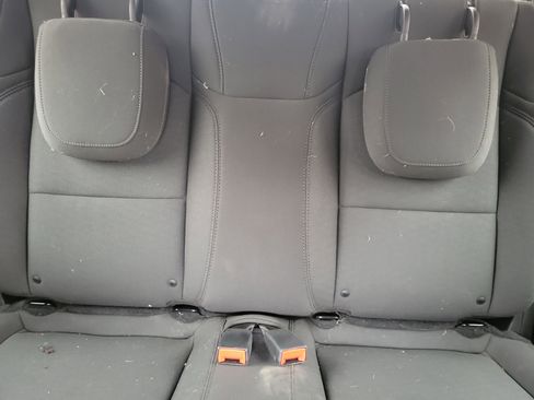 Used 2018 Jeep Wrangler Sport S image 13