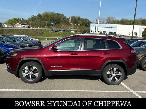 Used 2019 Jeep Cherokee Limited image 2