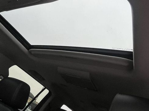 Used 2015 GMC Yukon XL SLT w/ Open Road Package image 21