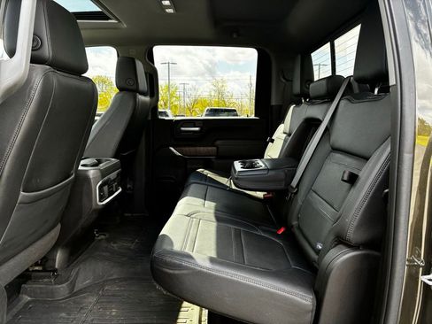 Used 2022 GMC Sierra 2500 Denali w/ Denali Ultimate Package AWD/4WD image 35