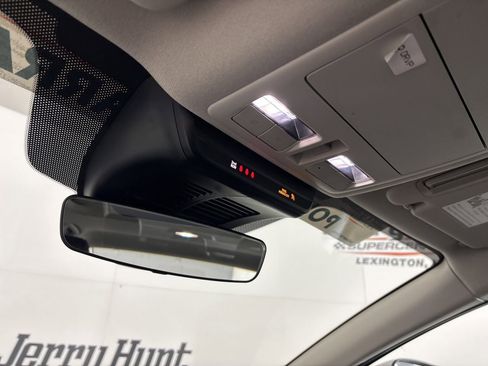 Used 2025 MAZDA MAZDA3 s image 21