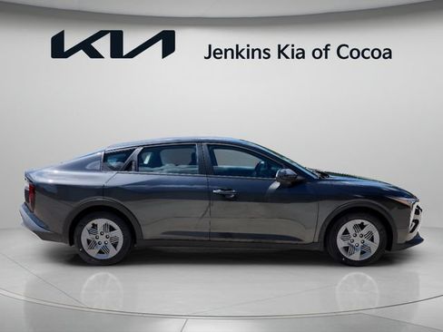 New 2026 Kia K4 FWD image 2
