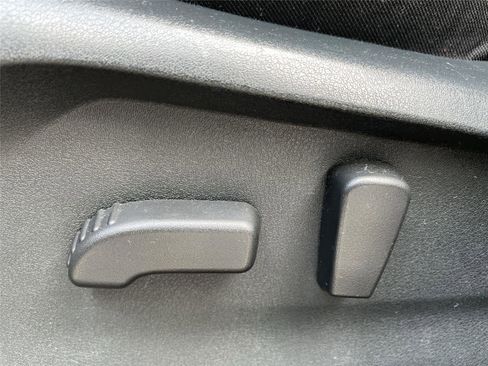 Used 2025 Subaru Ascent Premium AWD/4WD image 13