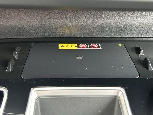 Used 2025 Toyota Sienna Platinum image 35