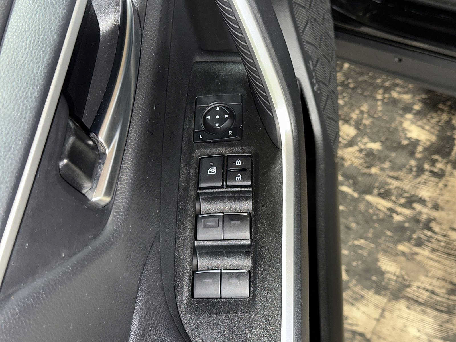 Certified 2025 Toyota RAV4 XLE AWD/4WD image 22