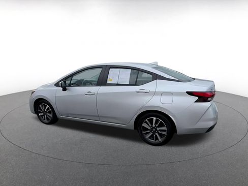 Used 2025 Nissan Versa SV FWD image 8