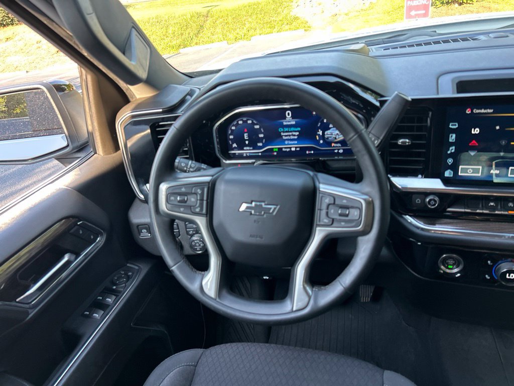 Used 2024 Chevrolet Silverado 1500 RST AWD/4WD image 30