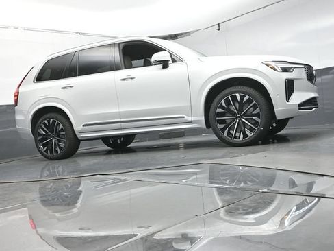 Certified 2026 Volvo XC90 B6 Ultra AWD/4WD image 33