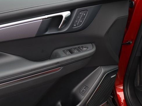 Certified 2026 Buick Enclave Sport Touring w/ Power Package image 19