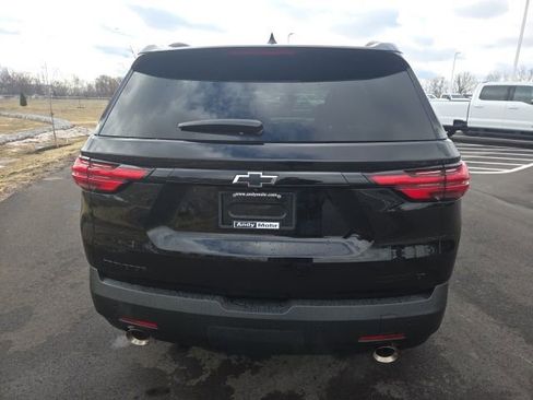 Used 2022 Chevrolet Traverse LT image 7