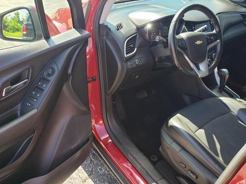 Used 2019 Chevrolet Trax LT w/ Driver Confidence Package AWD/4WD image 11
