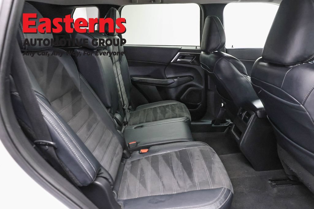Used 2024 Mitsubishi Outlander SE AWD/4WD image 23