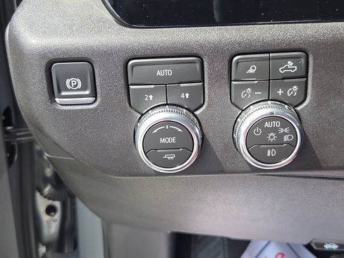 Certified 2026 GMC Sierra 1500 SLT AWD/4WD image 24
