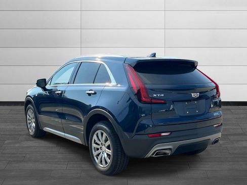 Used 2021 Cadillac XT4 Premium Luxury FWD image 3