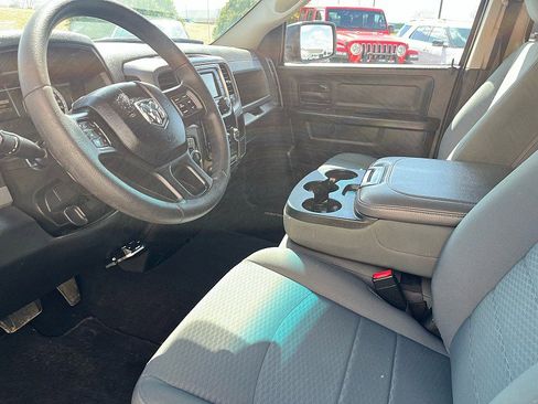 Used 2018 RAM 1500 Express w/ Express Value Package AWD/4WD image 17