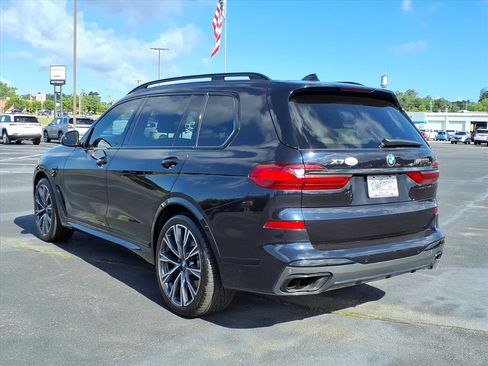 Used 2022 BMW X7 M50i w/ Dynamic Handling Package AWD/4WD image 19