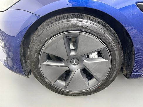 Used 2021 Tesla Model 3 Standard Range Plus image 37