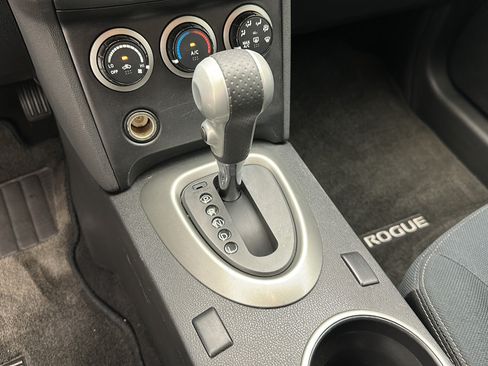 Used 2013 Nissan Rogue SV AWD/4WD image 19