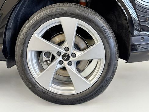 New 2025 Audi Q5 Premium Plus image 28