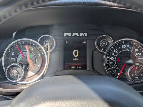 Used 2024 RAM 2500 Big Horn w/ Off Road Package AWD/4WD image 30