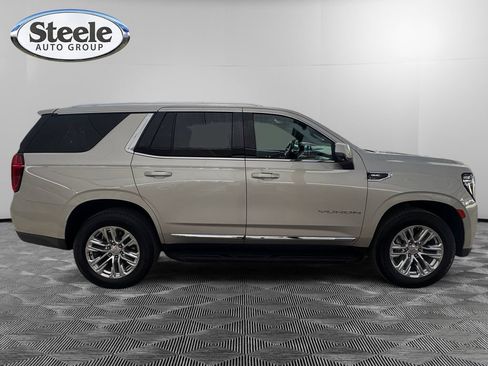 Used 2022 GMC Yukon SLT w/ SLT Premium Package AWD/4WD image 6