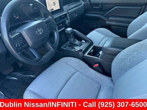 Used 2025 Toyota Tacoma SR5 AWD/4WD image 10