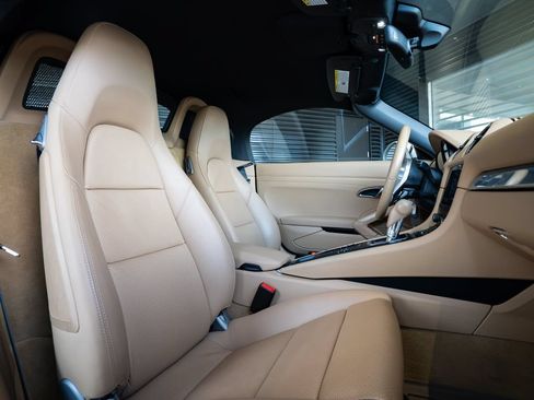 Certified 2017 Porsche 718 Boxster RWD image 28