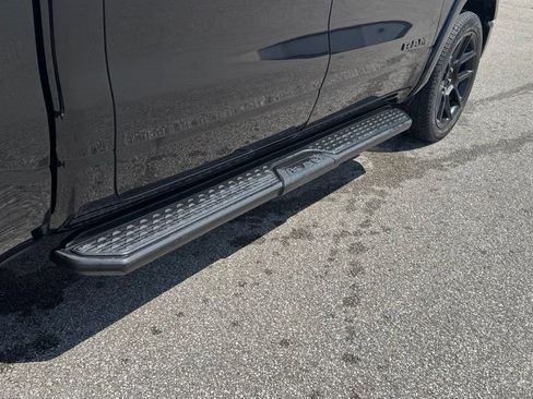 Used 2022 RAM 1500 Laramie AWD/4WD image 6