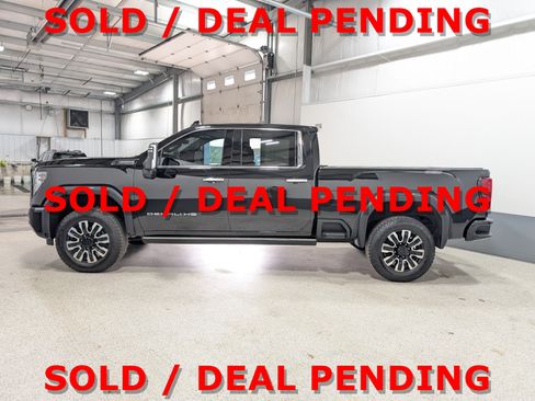 Used 2025 GMC Sierra 2500 Denali Ultimate AWD/4WD image 6