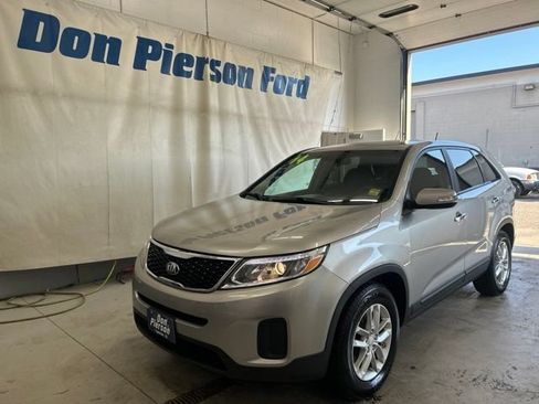 Used 2014 Kia Sorento LX FWD image 1