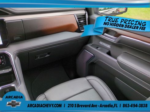 Used 2024 GMC Sierra 1500 Denali w/ Denali Reserve Package AWD/4WD image 17