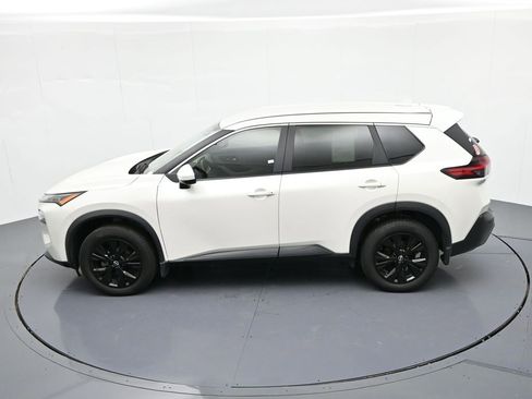 Used 2023 Nissan Rogue SV AWD/4WD image 25