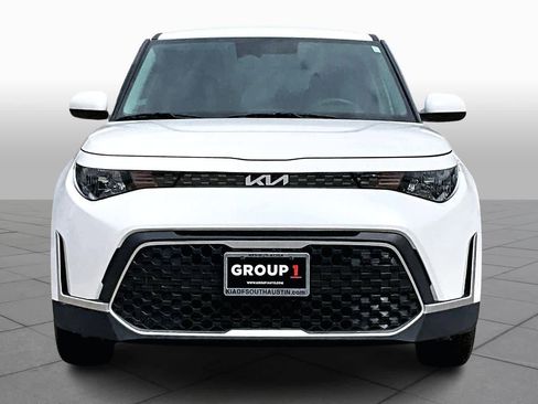 Used 2023 Kia Soul LX image 4