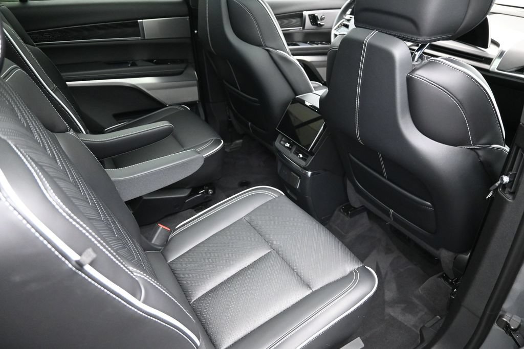 Used 2026 Cadillac Vistiq Platinum AWD/4WD image 29