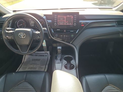 Used 2021 Toyota Camry SE image 15
