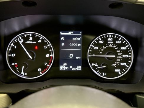 Used 2025 Subaru Forester Premium AWD/4WD image 13