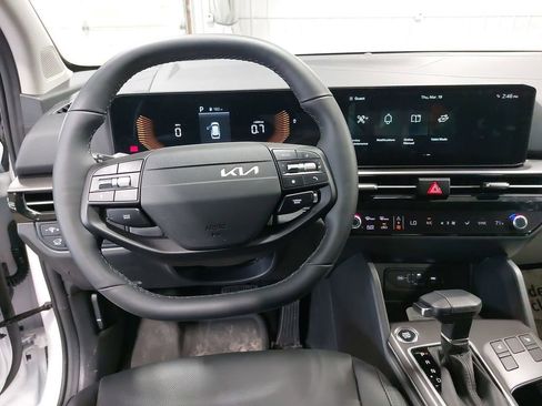 New 2026 Kia Sportage EX image 16