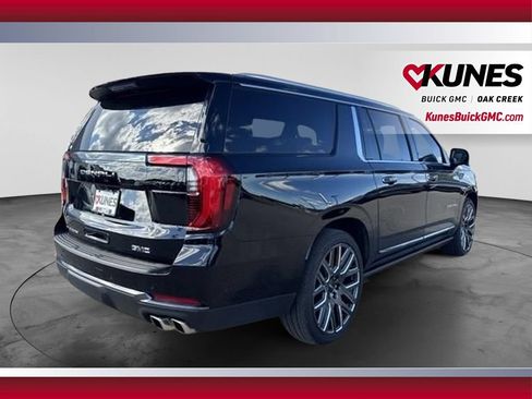 Used 2026 GMC Yukon XL Denali Ultimate w/ LPO, Floor Liner Package AWD/4WD image 12