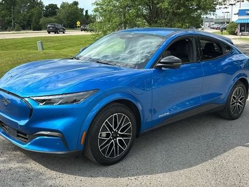 Used 2025 Ford Mustang Mach-E Premium AWD/4WD image 2