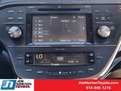 Used 2018 Toyota Avalon Limited image 19