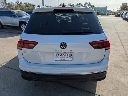 Used 2023 Volkswagen Tiguan SE FWD image 5