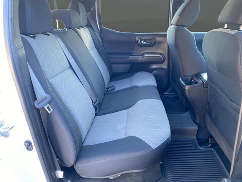 Used 2023 Toyota Tacoma TRD Off-Road image 41